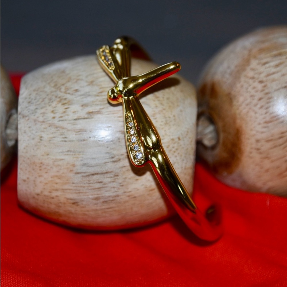 UNO de 50 Gold Dragonfly Cuff Bracelet with Crystal Wings - Picture 6 of 12